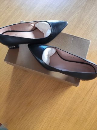 Zapatos tacón Gloria Ortiz T-37 negros.