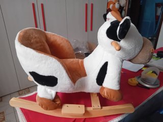 Mucca a dondolo Baby Go che muggisce