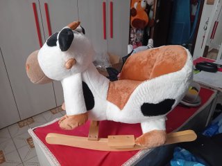 Mucca a dondolo Baby Go che muggisce
