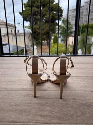 Sandalias Jimmy Choo Beige/Oro