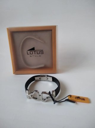 Pulsera Lotus Style Corazón Acero y Piel