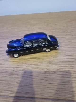 Coche de colección Gas 12 1/43
