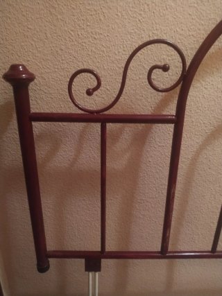 REGALO Cabecero de cama de metal rojo