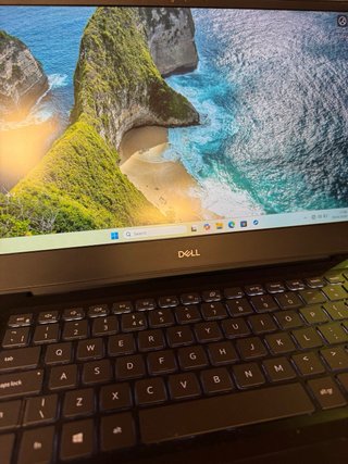 Dell Vostro 5490 i7 16GB RAM Win 11