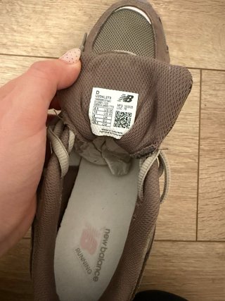 Zapatillas New Balance 204L Talla 42
