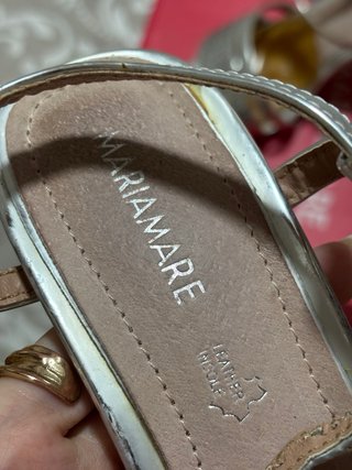 Sandalias plateadas tacón Mariamare de piel