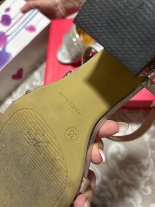 Sandalias plateadas tacón Mariamare de piel