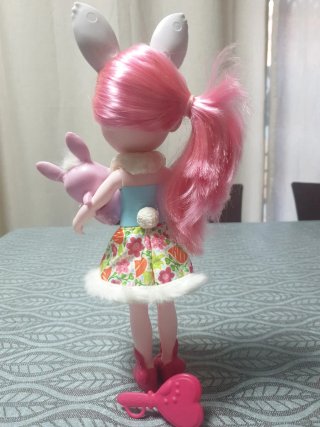 Muñeca Enchantimals Bree Bunny Grande