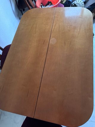 Mesa de comedor extensible y 4 sillas