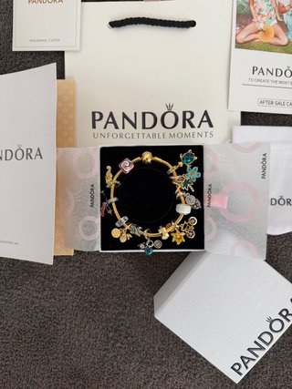Pulsera Pandora con Charms