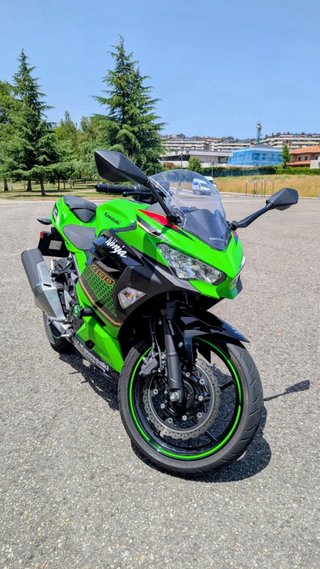 Kawasaki Ninja 400 KRT