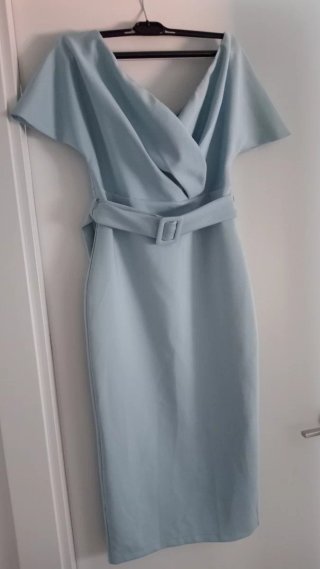 Vestido midi invitada azul celeste