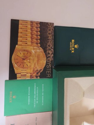 Caja Rolex Verde con Documentación
