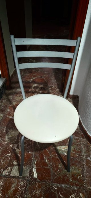 Mesa extensible cocina auxiliar + 4 sillas
