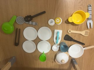 Pack Cocinita Madera + Accesorios