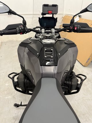 BMW GS 1300 Adventure Moto Gris/Blanca