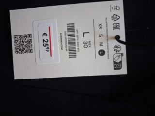 Vestido negro con cinturón
