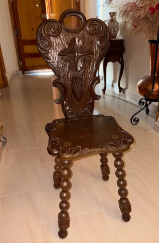 Taquillón castellano+sillones y regalo 2 sillas