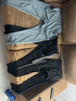 Pantalones deportivos Adidas y Nike