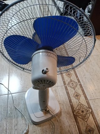 Ventilador Neos Blanco y Azul