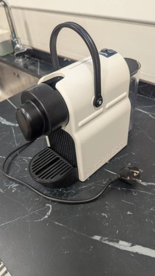 Cafetera Nespresso Inissia XN100