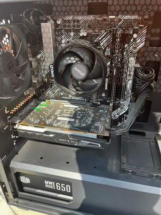 PC De Sobremesa Gamer Junto a Teclado Razer