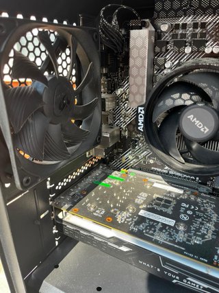 PC De Sobremesa Gamer Junto a Teclado Razer