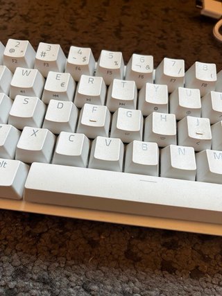 PC De Sobremesa Gamer Junto a Teclado Razer