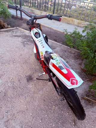Moto Trial Eléctrica Infantil Roja y Blanca