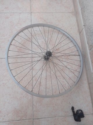 Bicicleta Desmontada Roja y Negra