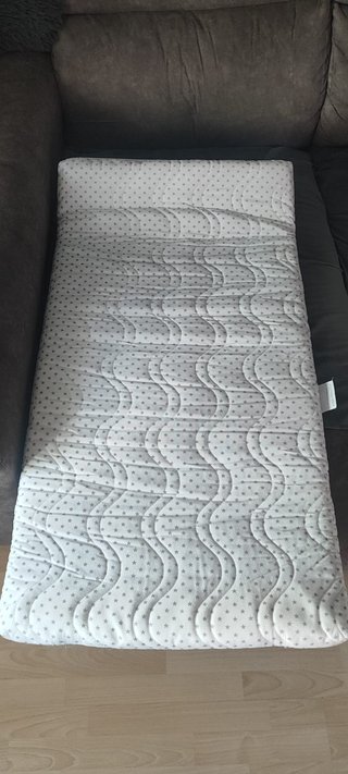 Cuna de viaje con colchón