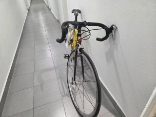 Bicicleta de carretera Mendiz Amarilla