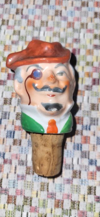 Tappo in ceramica per vino