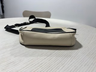 Bolso bandolera Tous beige y negro
