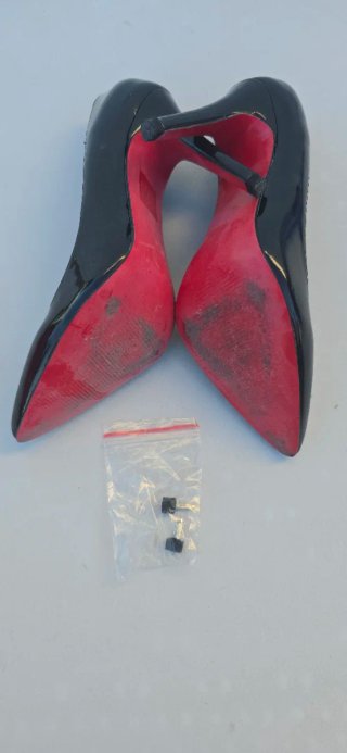 Zapatos de tacón Carolina Boix negros charol.