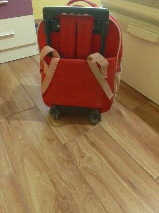 Mochila escolar roja con unicornio