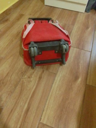 Mochila escolar roja con unicornio