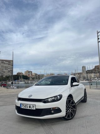 Volkswagen Scirocco 1.4tsi 160cv