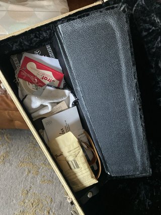 Estuche Fender Stratocaster Eric Johnson Crema