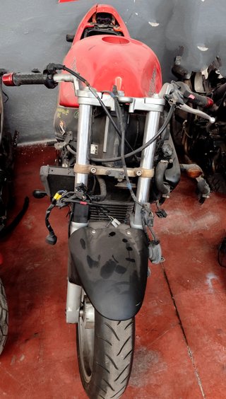 Triumph Sprint 955 Despiece