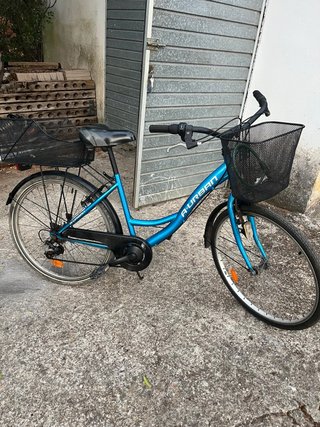 Bicicleta Paseo Azul con Cesta y Marchas