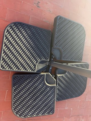 Sombrilla de jardín gris con base