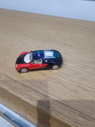 Bugatti Veyron 1:43