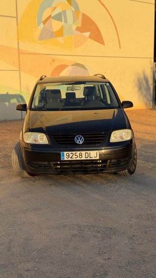 VOLKSWAGEN TOURAN 1.9 TDI 6 VELOCIDADES