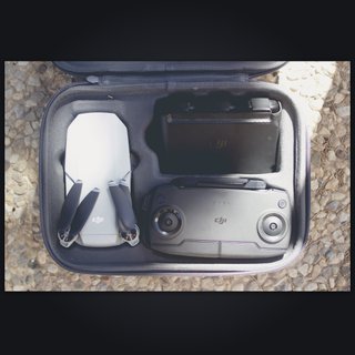 DJI Mavic Mini + 3 baterías, caja y protectores