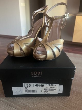 Sandalias tacón Lodi oro talla 36