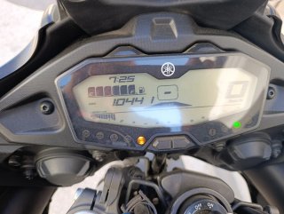 Yamaha MT-07 Tracer Negra