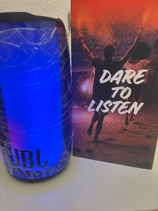 Altavoz JBL con luces LED