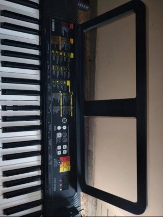 Tastiera digitale Yamaha PSR-F52