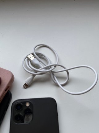iPhone 12 Pro Gris Espacial 128GB + 4 Fundas